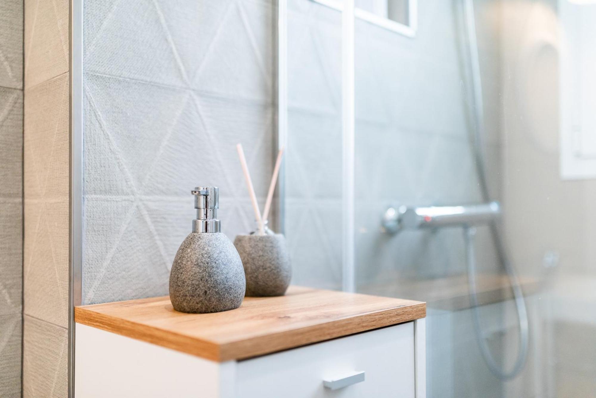Pajaritos Suites Junto A Centro, Estacion De Tren Y Plaza De Toros Granada Ngoại thất bức ảnh