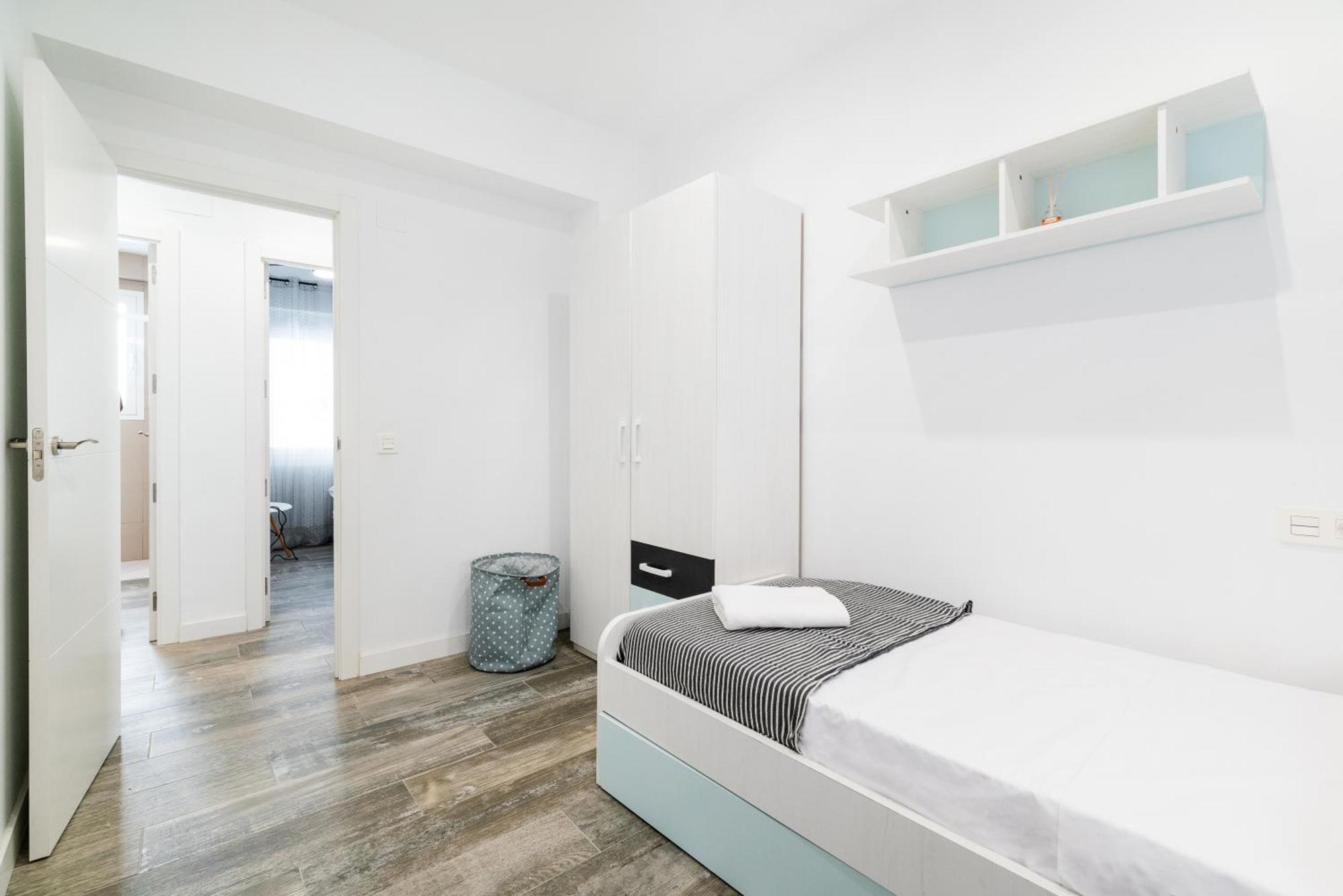 Pajaritos Suites Junto A Centro, Estacion De Tren Y Plaza De Toros Granada Ngoại thất bức ảnh